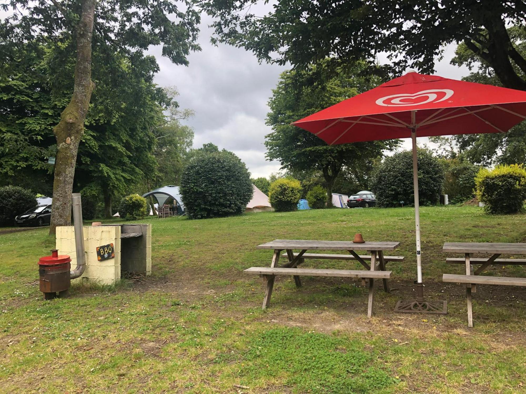 Camping Au Du Drennec Glamping Tent