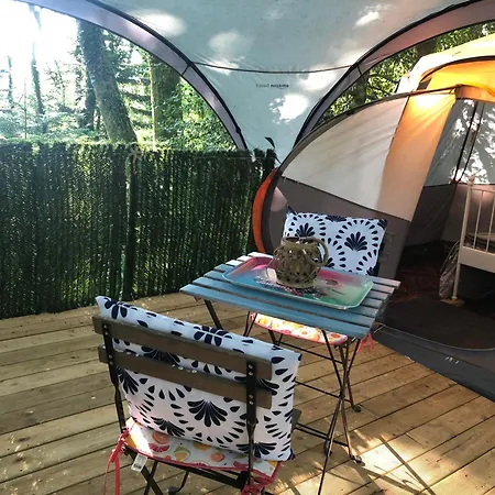 Camping Au Lac Du Drennec Glamping Tent Commana Buitenkant foto