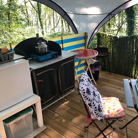 Camping Au Lac Du Drennec Glamping Tent Commana Buitenkant foto